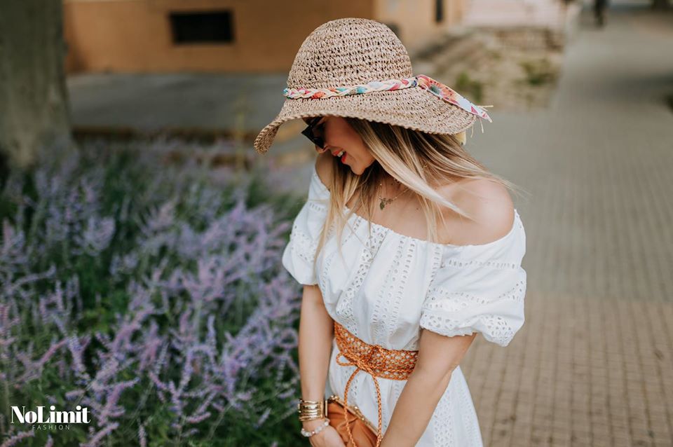 A nyár nem múlhat el fehér madeira ruhák nélkül