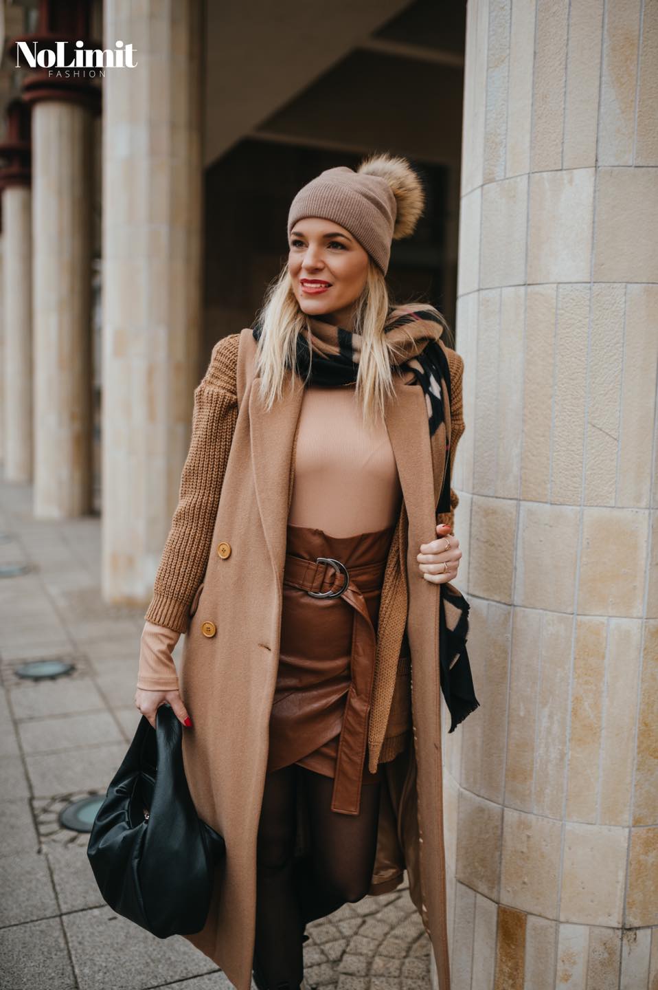 Mogyoró+fahéj+csoki+karamell. Imádjuk a monokróm, neutrális szetteket (is).